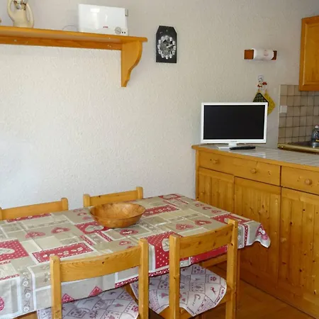 Apartment 2 Pieces Pour 5 Pers. - Garage - Proche Centre Et Commerces - 150m Des Pistes - Fr-1-802-54 *