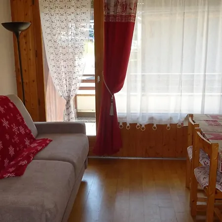 2 Pieces Pour 5 Pers. - Garage - Proche Centre Et Commerces - 150m Des Pistes - Fr-1-802-54 Apartment