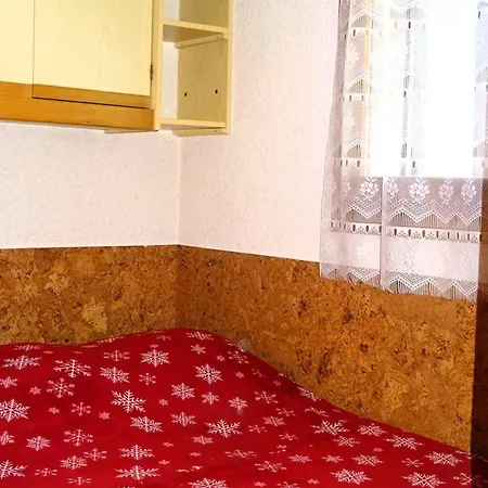2 Pieces Pour 5 Pers. - Garage - Proche Centre Et Commerces - 150m Des Pistes - Fr-1-802-54 Apartment *